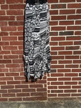Chicos Black & White Patterned Maxi Skirt